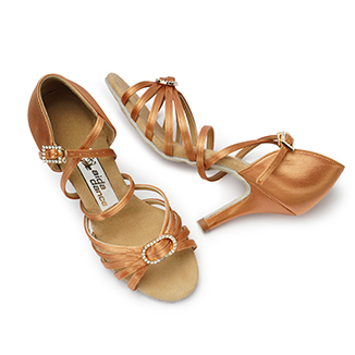 中跟高跟软底舞蹈鞋